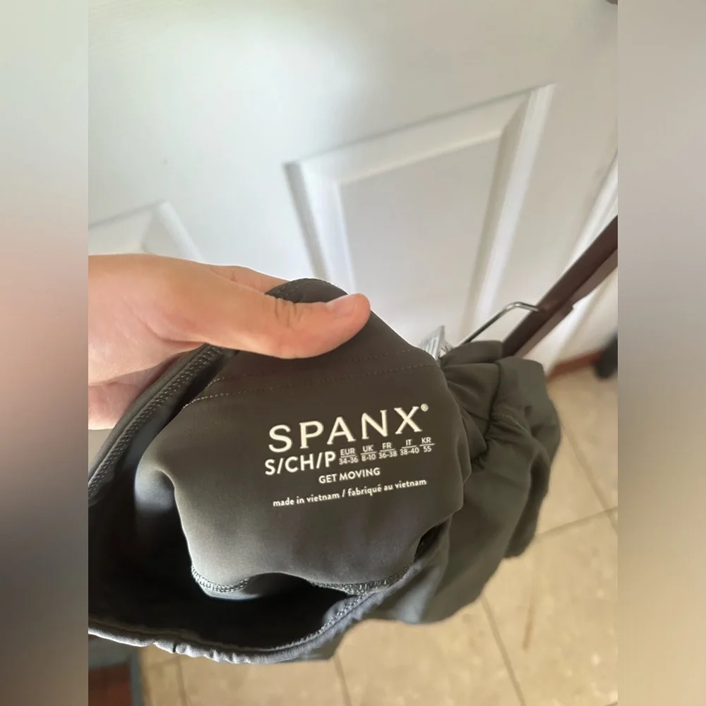 NWOT SPANX Get Moving Pleated Skort in Palm Green - Picture 6 of 6